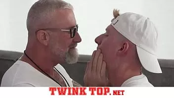 تشغيل الزنجبيل طرفة عين الملاعين مدرب الخام على الأريكة عميقة وصعبة winktop.net