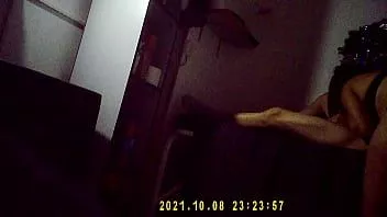play Ze gaf alleen massages, maar uiteindelijk pijpt ze me
