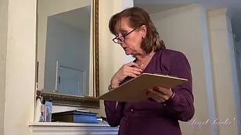 Reproducir Auntjudys - 60yo texas pelirroja gilf marie es tu nueva secretaria
