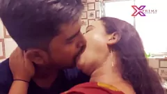 চালান গরম ভারতীয় দাসী রান্নাঘরে দুষ্টু পায় - দেশি পায়ু এবং প্রাকৃতিক মাই