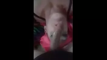 Redare Gâtul de curvă bbw sissy milf folosit de penis mare
