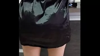 Play I wait for the food and i see mom's big ass and i want to put my dick in it
